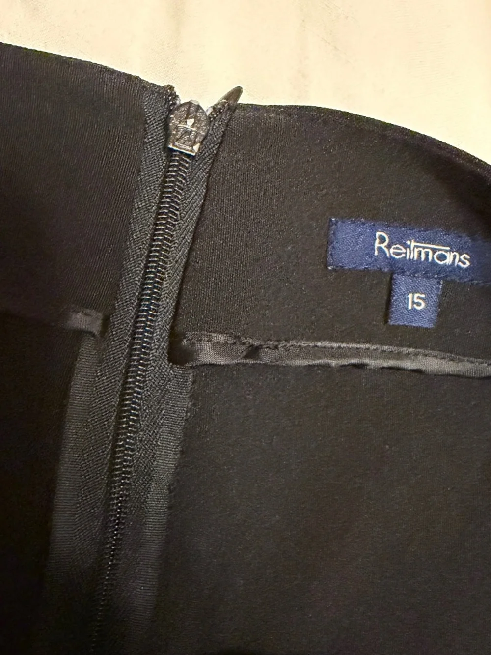 Reitmans Black Skort - size 15 - Picture 3 of 6